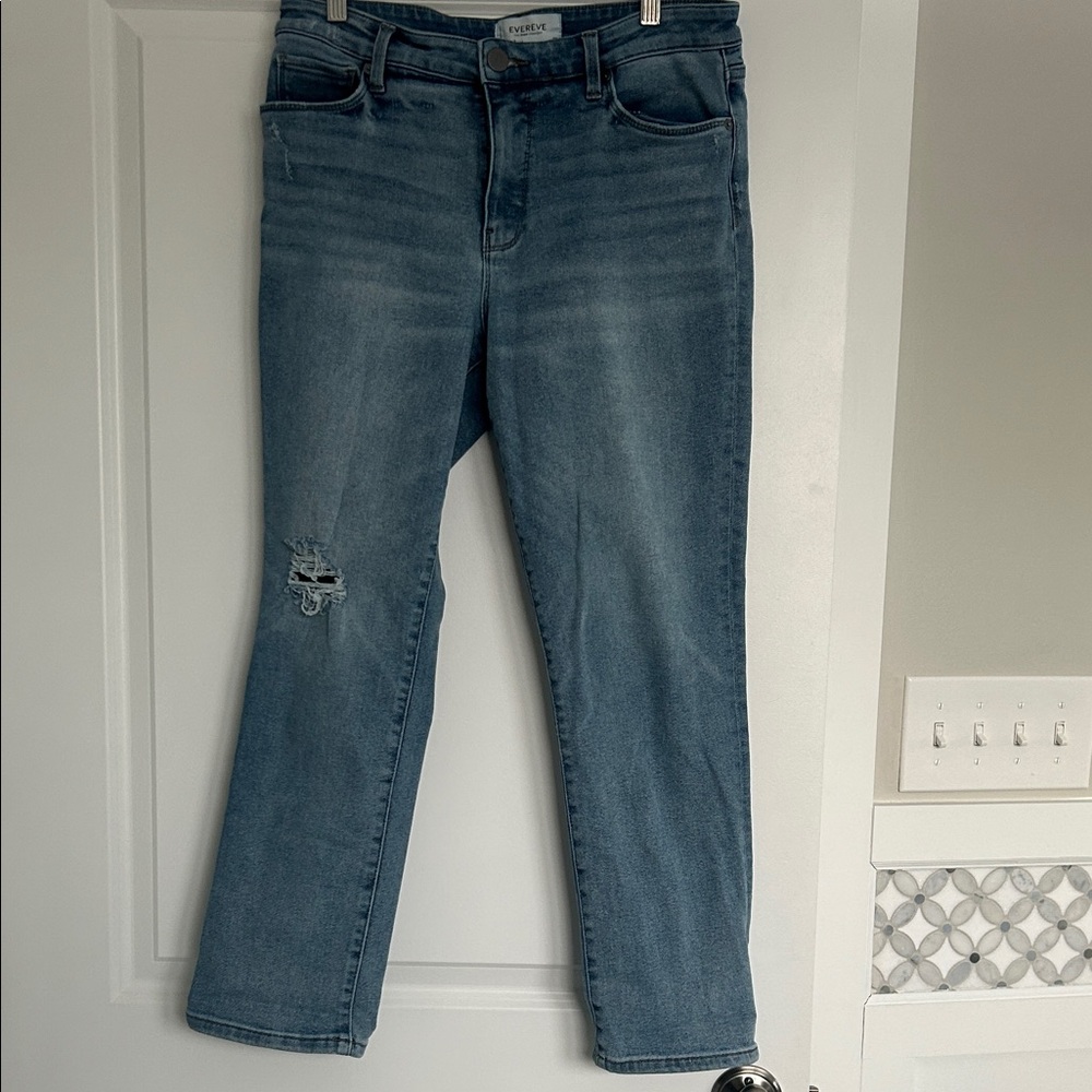 Evereve Distressed Blue Ankle Jeans
